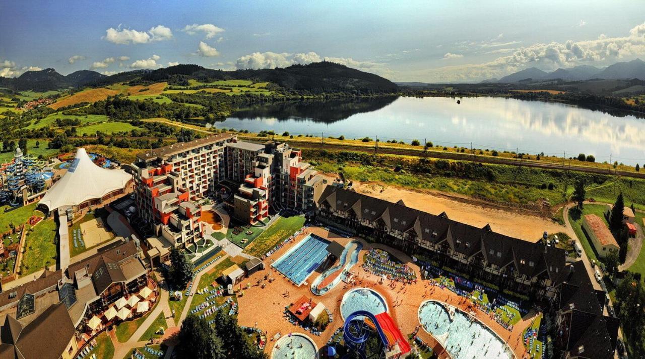 Luxapartmanbesenova Hotel Akvamarin Exterior photo